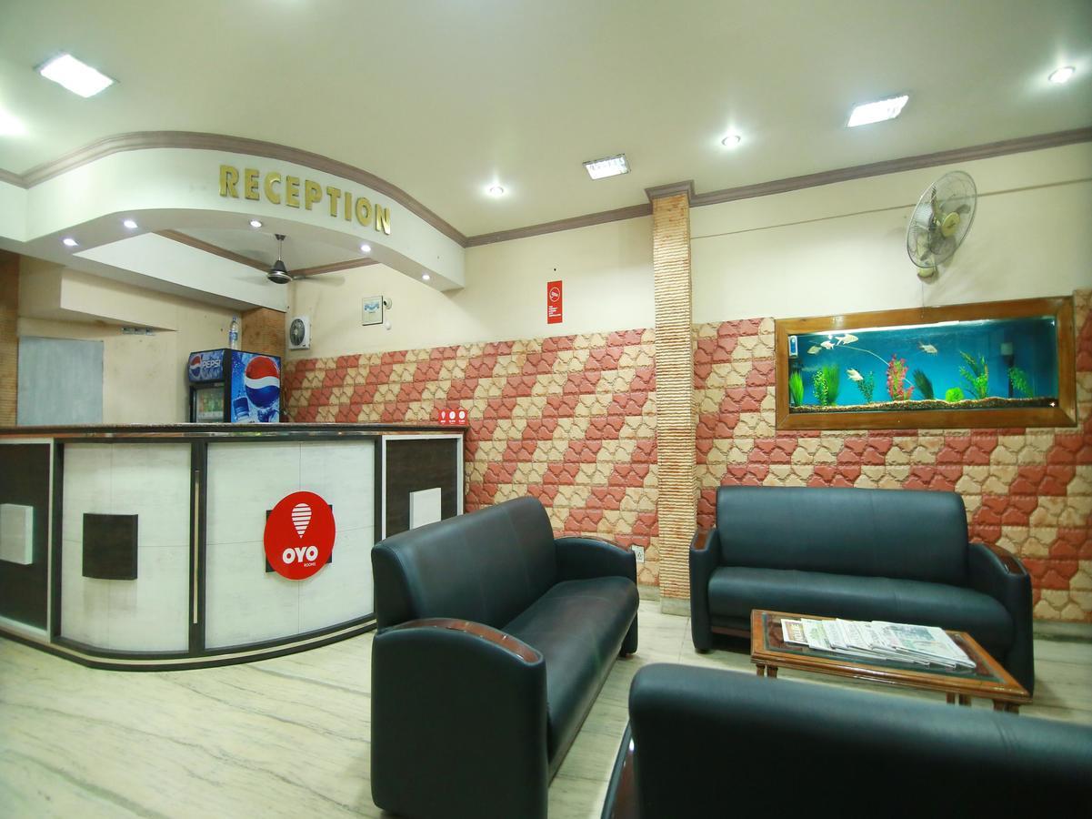 Kochi Oyo 4824 Hotel Star מראה חיצוני תמונה