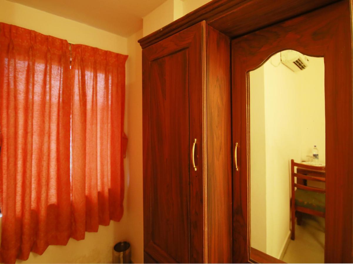 Kochi Oyo 4824 Hotel Star מראה חיצוני תמונה