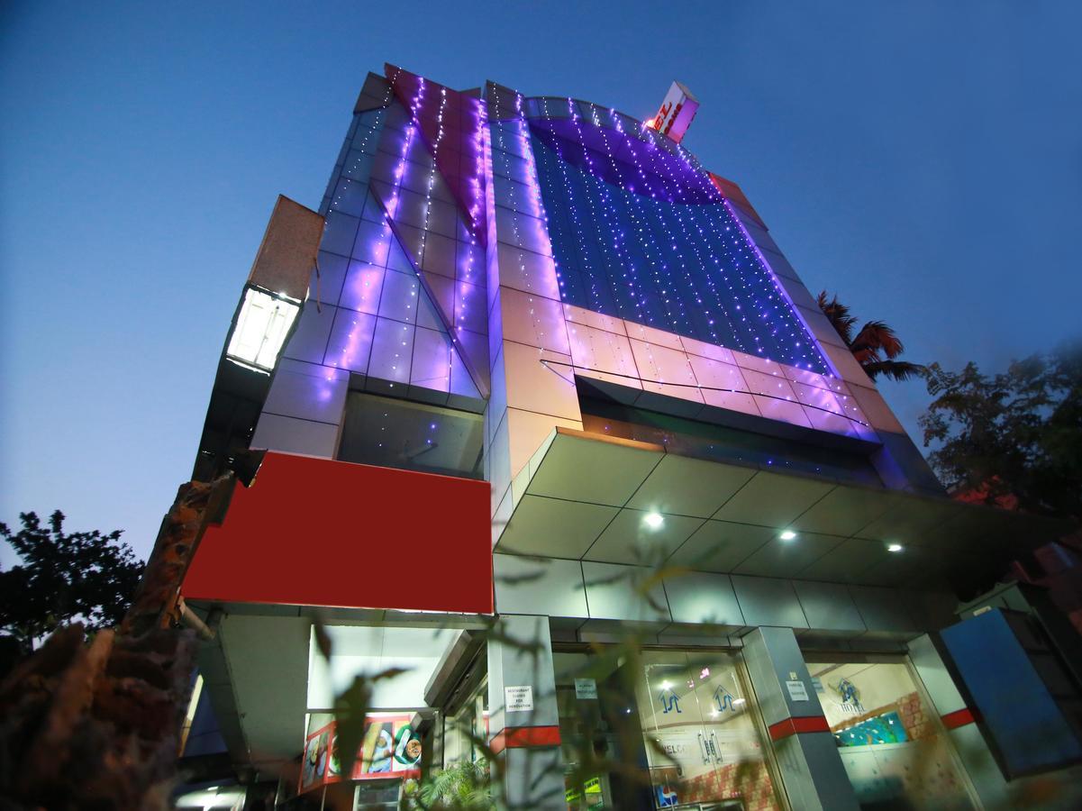 Kochi Oyo 4824 Hotel Star מראה חיצוני תמונה